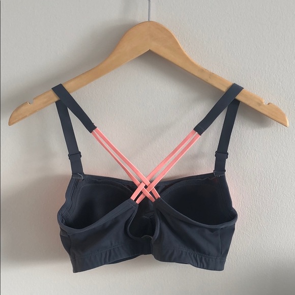 Victoria’s Secret Sports Bra - Picture 2 of 3